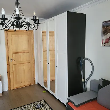 Homestay Wynajme 22 M W Apartamencie 15 Min Od Metro Mlociny
